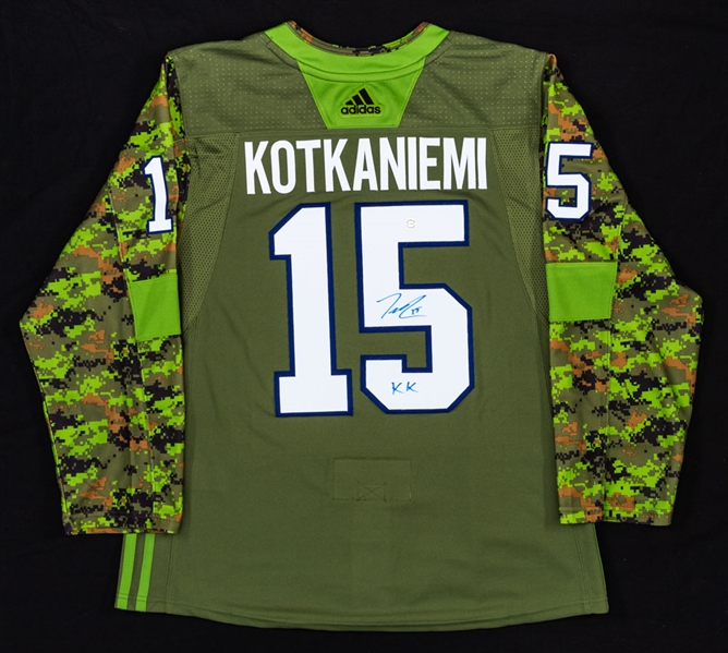 Jesperi Kotkaniemi Signed Montreal Canadiens “Military Night” Jersey with “KK” Inscription – COA 
