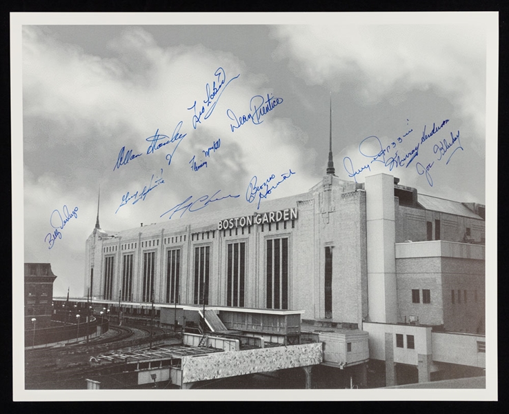 Boston Garden Photo Signed by 11 Former Boston Bruins Players with LOA (16" x 20")