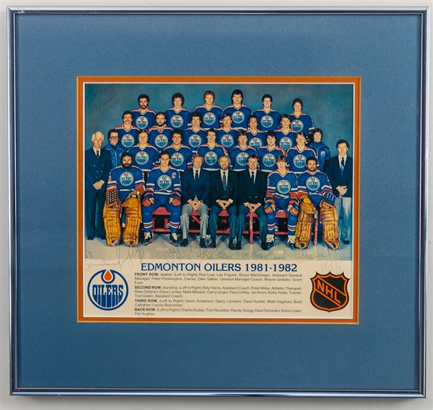 Edmonton Oilers 1981-82 Multi-Signed Framed Photo from the Personal Collection of Norm Scully with His Signed LOA (14" x 15") 