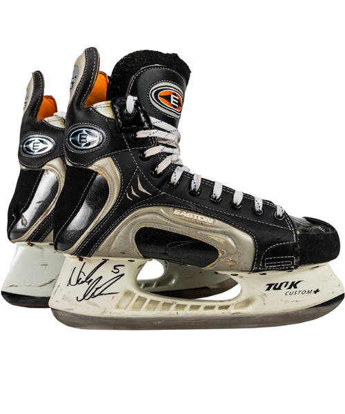 Nicklas Lidstroms 2007-08 Detroit Red Wings Signed Easton Synergy Game-Used Stanley Cup Finals Skates - Photo-Matched to Game 6 of Finals!