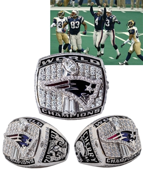 JeRod Cherrys 2001 New England Patriots Super Bowl XXXVI Championship 14K Gold and Diamond Ring