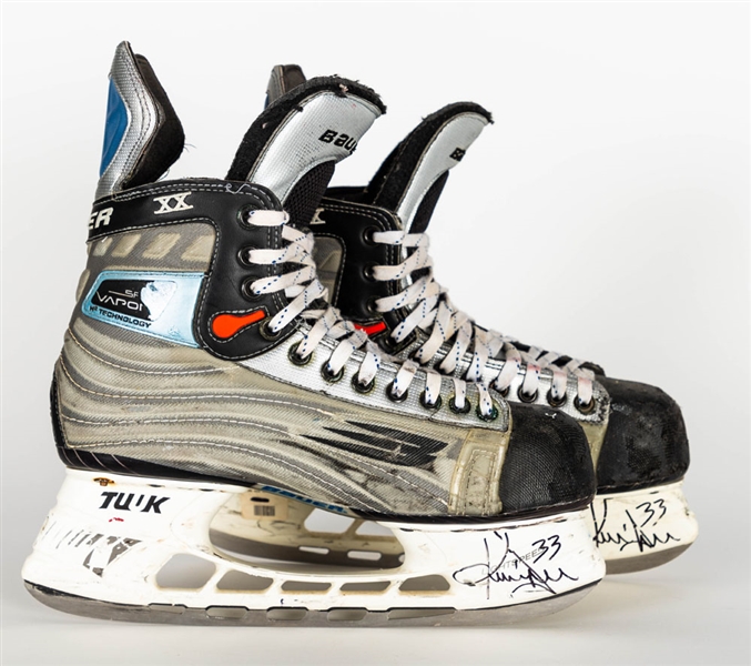 Kris Draper’s Early-to-Mid-2000s Detroit Red Wings Signed Bauer Vapor XX Game-Used Skates with Team COA Plus Signed Photo 