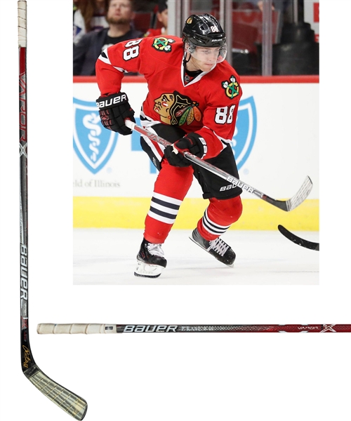 Patrick Kane’s 2016-17 Chicago Blackhawks Signed Bauer Vapor 1X Game-Used Stick 