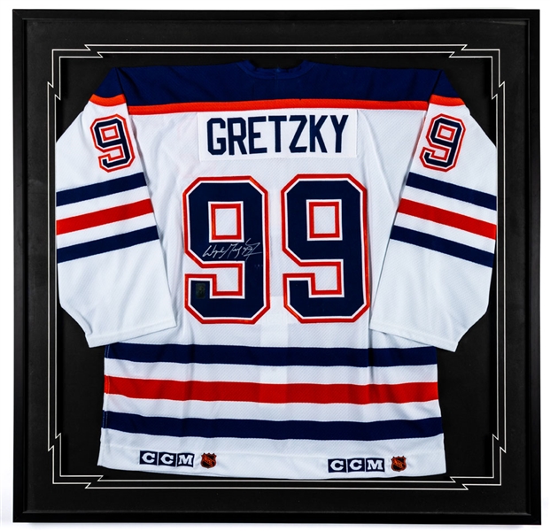 Wayne Gretzky Signed Edmonton Oilers Framed CCM Vintage Home Jersey with WGA COA (41 ½” x 42")