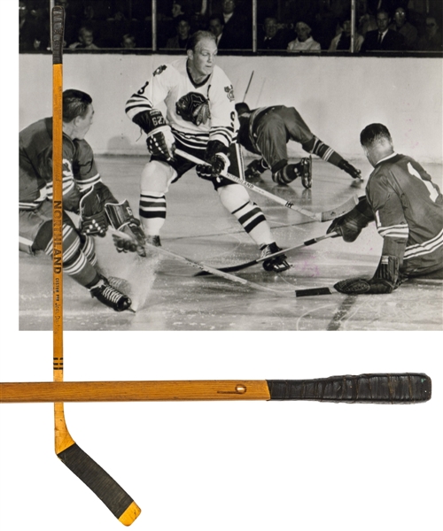 Bobby Hulls Mid-to-Late-1960s Chicago Black Hawks Signed Northland Custom Pro Banana Hook Game-Used Stick