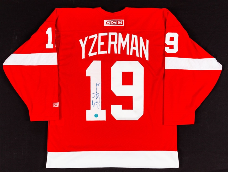 Steve Yzerman Signed Detroit Red Wings Captains Jersey 