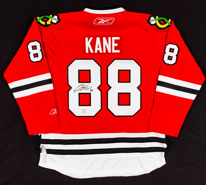 Patrick Kane Signed Chicago Black Hawks Jersey with COA 