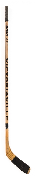 Dale Hawerchuks Mid-1990s Philadelphia Flyers Victoriaville APT 9050 Game-Used Stick