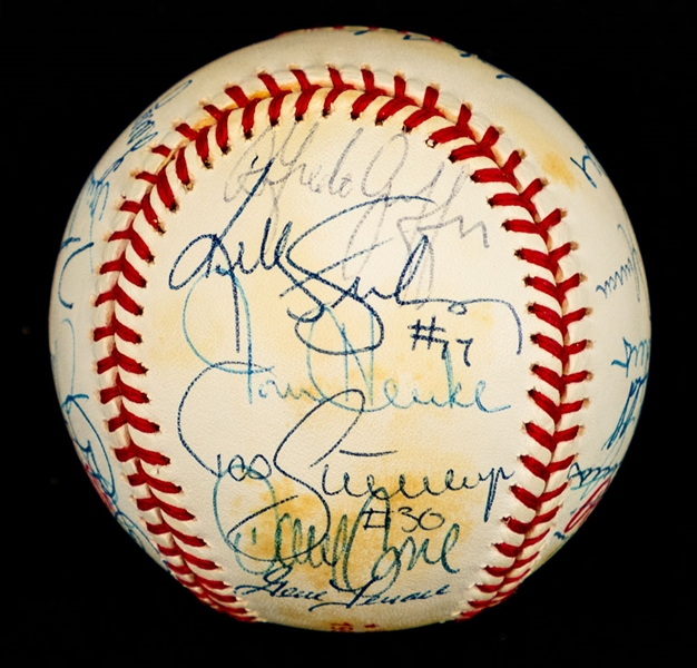 Toronto Blue Jays 1992 World Series Champions Team-Signed Baseball by 28 Including Windfield, Alomar, Key, Cone, Wells and Others with JSA LOA