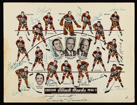 Chicago Black Hawks 1946-47 Team-Signed Team Picture Including Deceased HOFers Mosienko, Bentley Bros, Gadsby and Francis from the Hay Family with LOA (9" x 12")