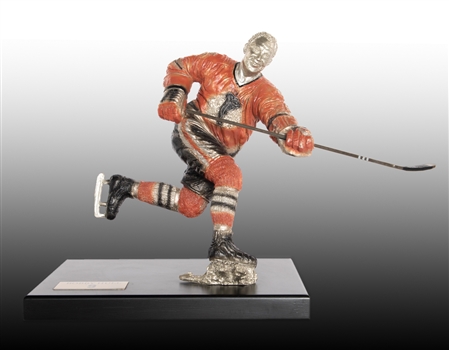 Bobby Hull Chicago Black Hawks United Center Honoured Player Replica Statue From his Personal Collection with Family LOA (12") 