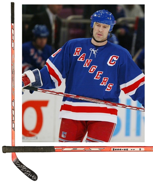 Mark Messiers 2003-04 New York Rangers Signed TOP Response Game-Used Stick - Gifted to Kings Trainer Pete Demers on His 2,500th Game!