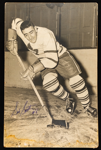 Sid Smith 1950s Toronto Maple Leafs Signed Photo Display from Maple Leaf Gardens - 1957-58 Parkhurst Image! (25 1/2" x 40")