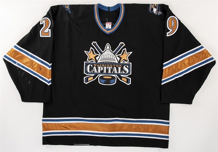 Joel Kwiatkowskis 2002-03 Washington Capitals Game-Worn Jersey with LOA 