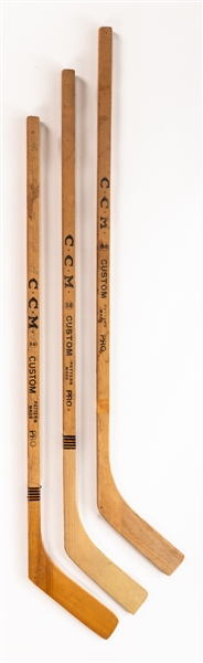 Circa Mid-1960s Montreal Canadiens Team-Signed and Souvenir Stick Collection of 3 