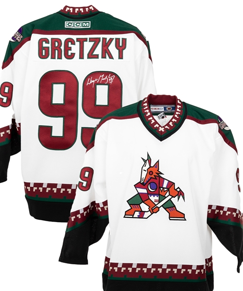 Wayne Gretzky Signed Phoenix Coyotes Replica Jersey with Team COA