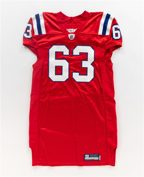 Dan Connollys 2010 New England Patriots Game-Worn Throwback Jersey with Team COA