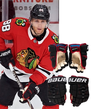 Patrick Kanes 2017-18 Chicago Blackhawks Bauer Nexus 1N Game-Used Gloves - Photo-Matched! 