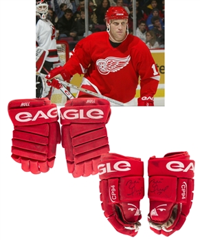 Brett Hulls 2002-03 Detroit Red Wings Signed Eagle CP94 Game-Used Gloves