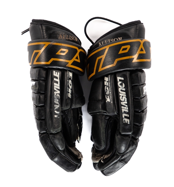 Jason Allisons 1998-99 Boston Bruins Louisville TPS Game-Worn Gloves with COA - Photo-Matched! 