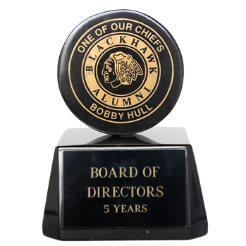 Bobby Hulls Chicago Black Hawks Blackhawk Alumni Board of Directors 5 Years Award (5")