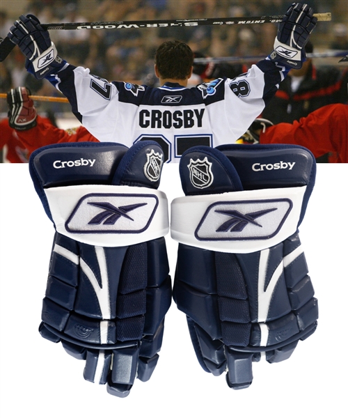 Sidney Crosbys 2004-05 Rimouski Oceanic Reebok 8K Player-Worn Gloves with Great Provenance