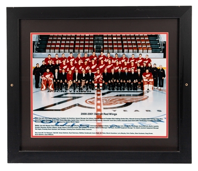 Detroit Red Wings 2000-01 Framed Team Photo from Dino Ciccarellis Personal Collection with His Signed LOA - Displayed at "Ciccarellis Premier Sports Club and Eatery" Restaurant