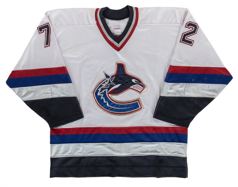 Peter Schaefers 2000-01 Vancouver Canucks Game-Worn Jersey
