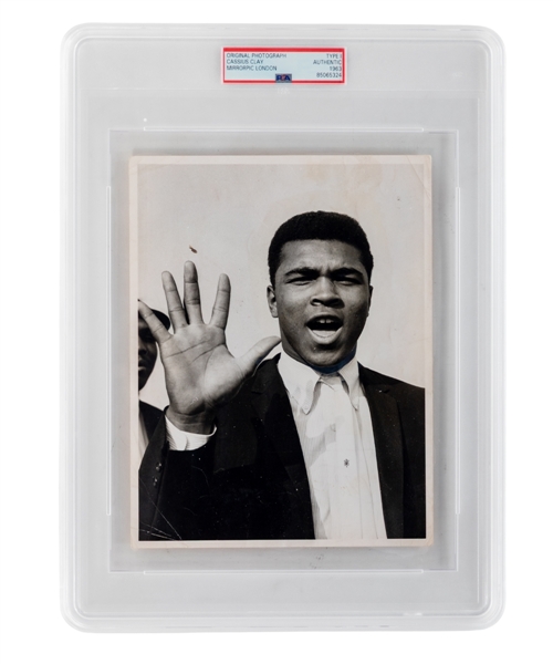 Cassius Clay 1963 (Henry Cooper 1st Fight) Type 1 Mirrorpic London Photo Graded PSA Authentic 