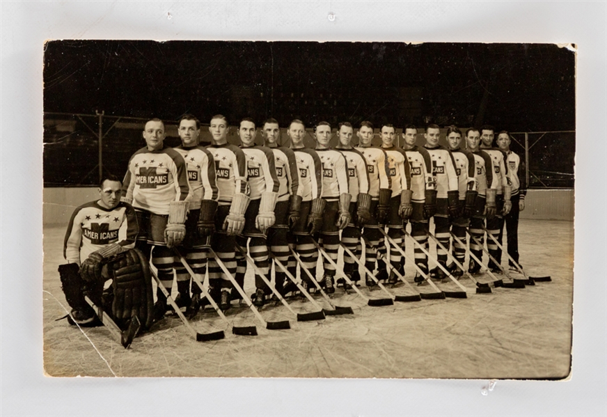 New York Americans 1938-39 Team Photo Postcard Including HOFers Schriner, Stewart, Smith and Dutton